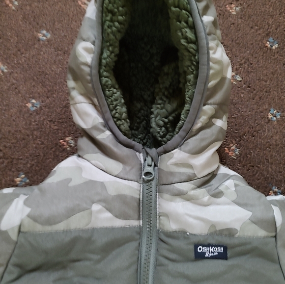 Oshkosh Bgosh Boys Snowsuit - Picture 2 of 5